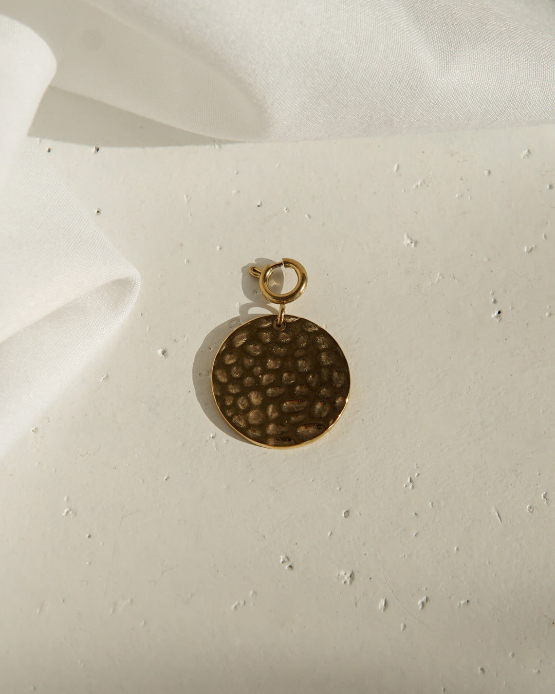 Leo Round (gravierbar) ☼ Charm